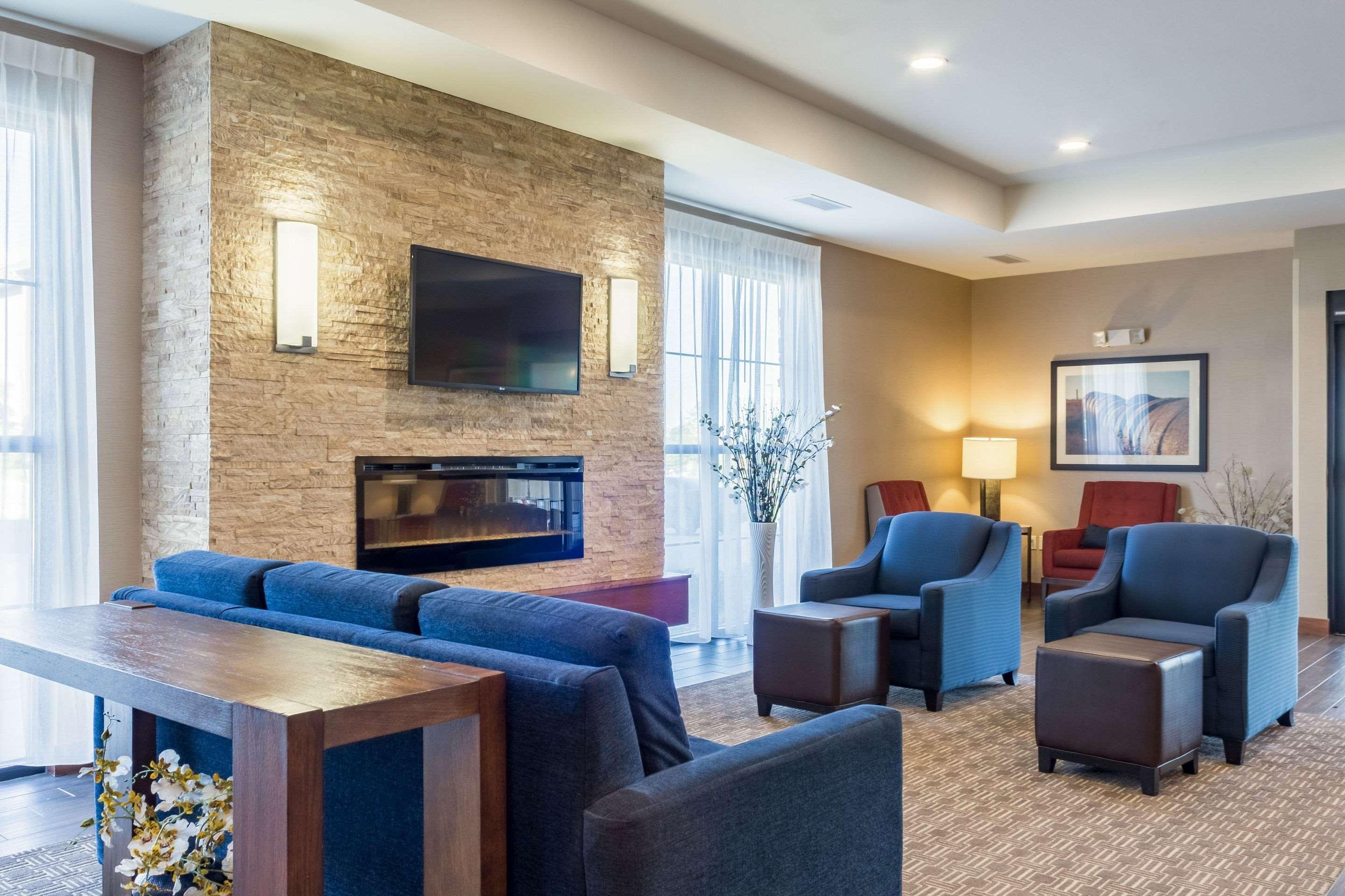 Comfort Inn & Suites Avera Southwest Су-Фолс Экстерьер фото