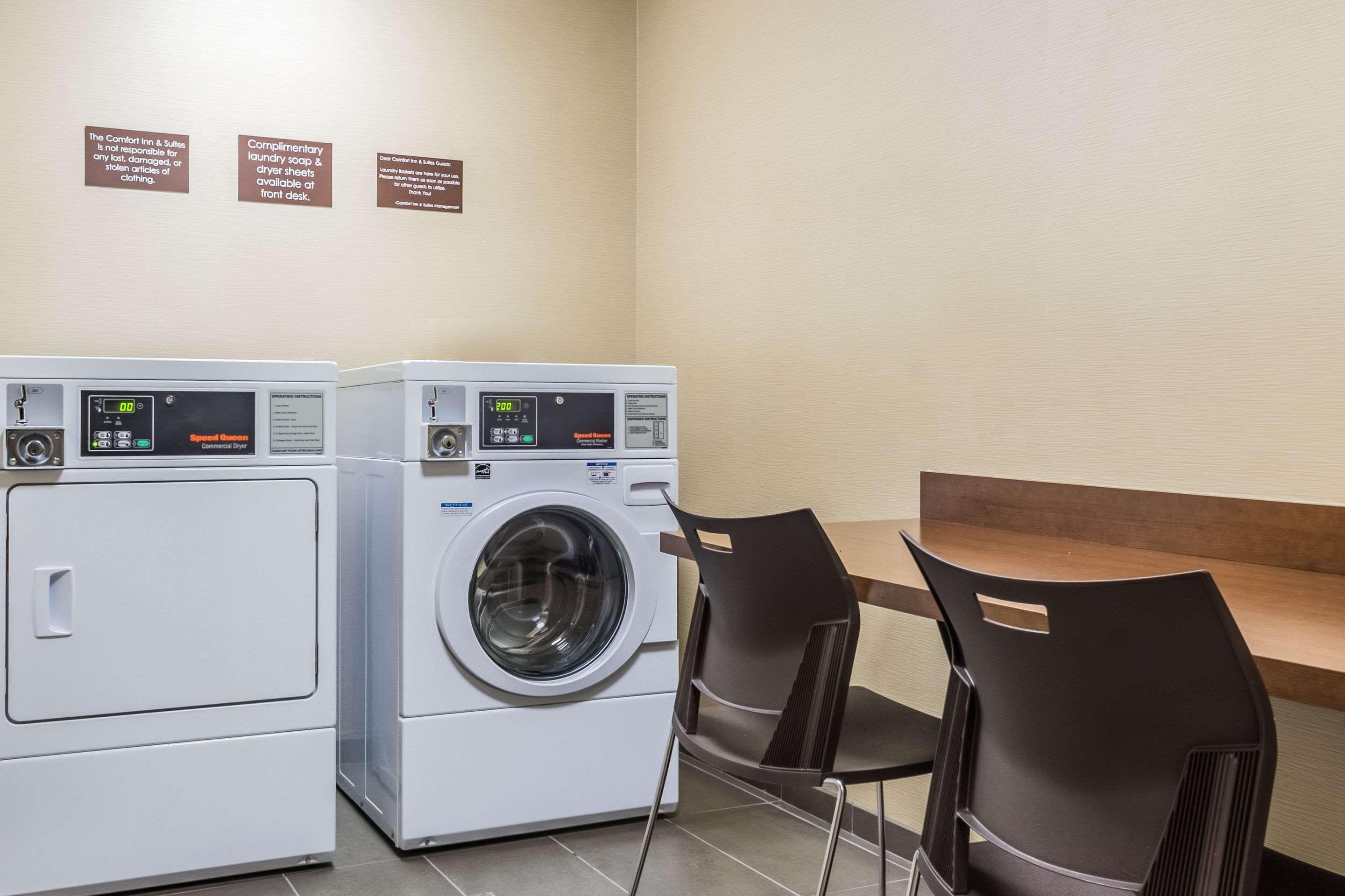 Comfort Inn & Suites Avera Southwest Су-Фолс Экстерьер фото