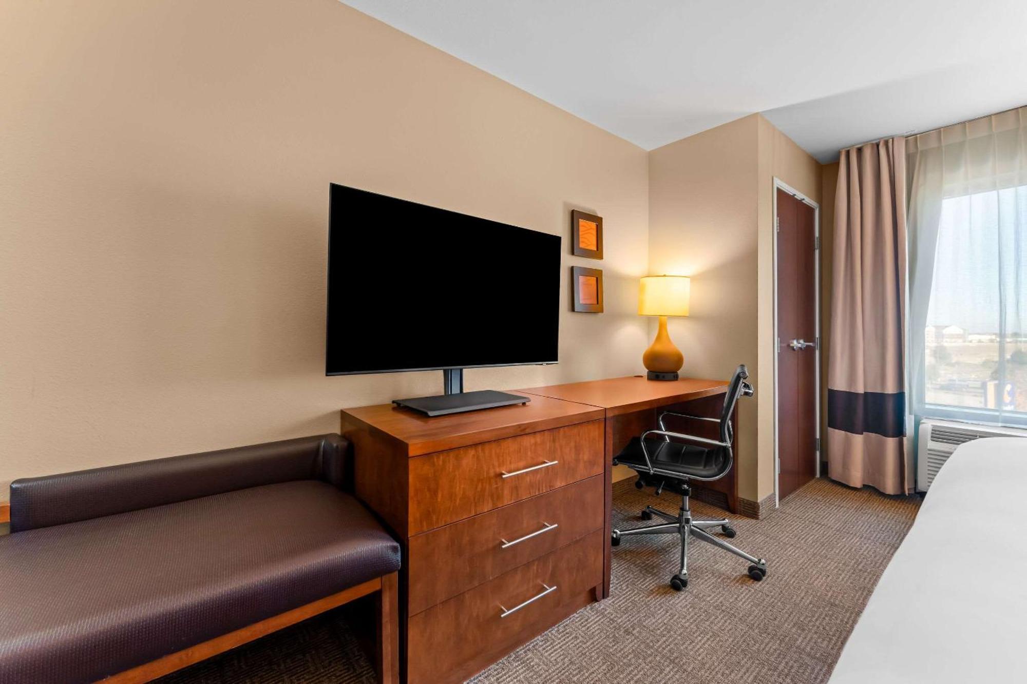 Comfort Inn & Suites Avera Southwest Су-Фолс Экстерьер фото